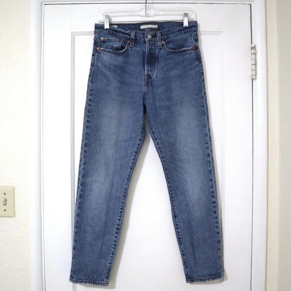 Revolve Levi's Wedgie Icon Fit Button Fly Cropped Jeans Size 28 These Dreams